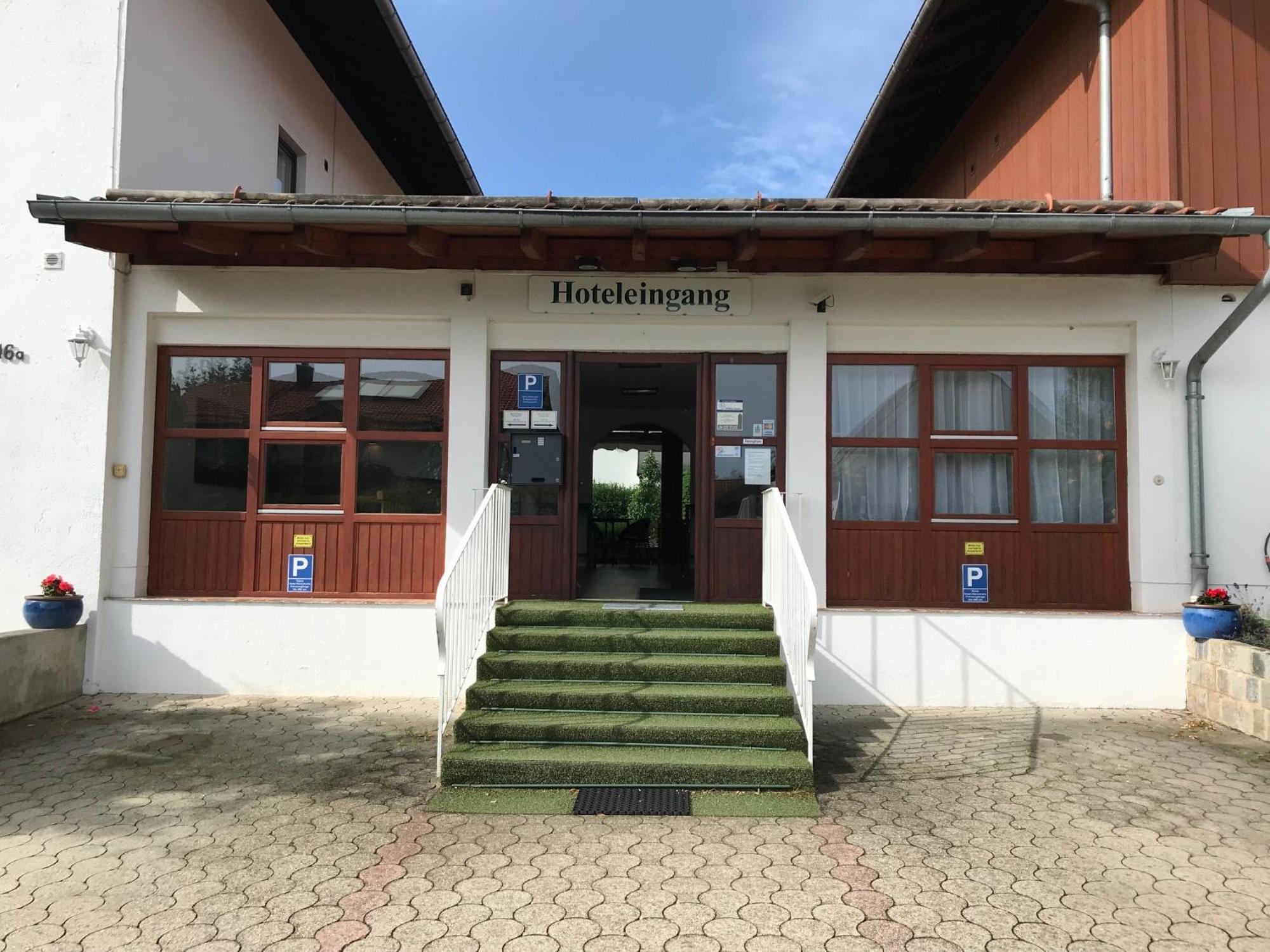 Abendruhe Hotel - Kontaktloser Check In Oberhaching Exterior foto